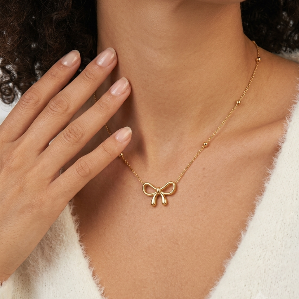 Levaro Dainty Bow Necklace