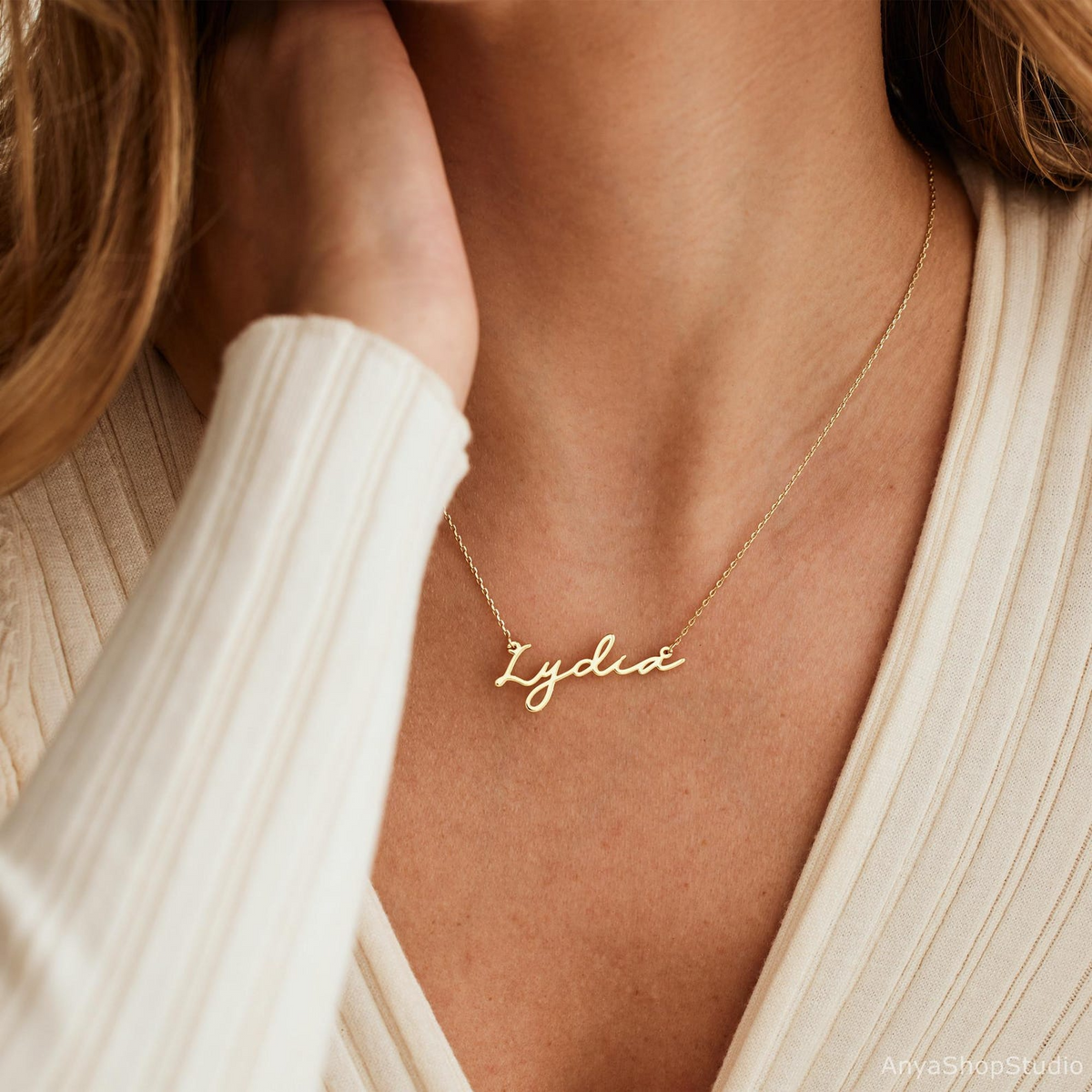 Dainty Minimalist Name Necklace