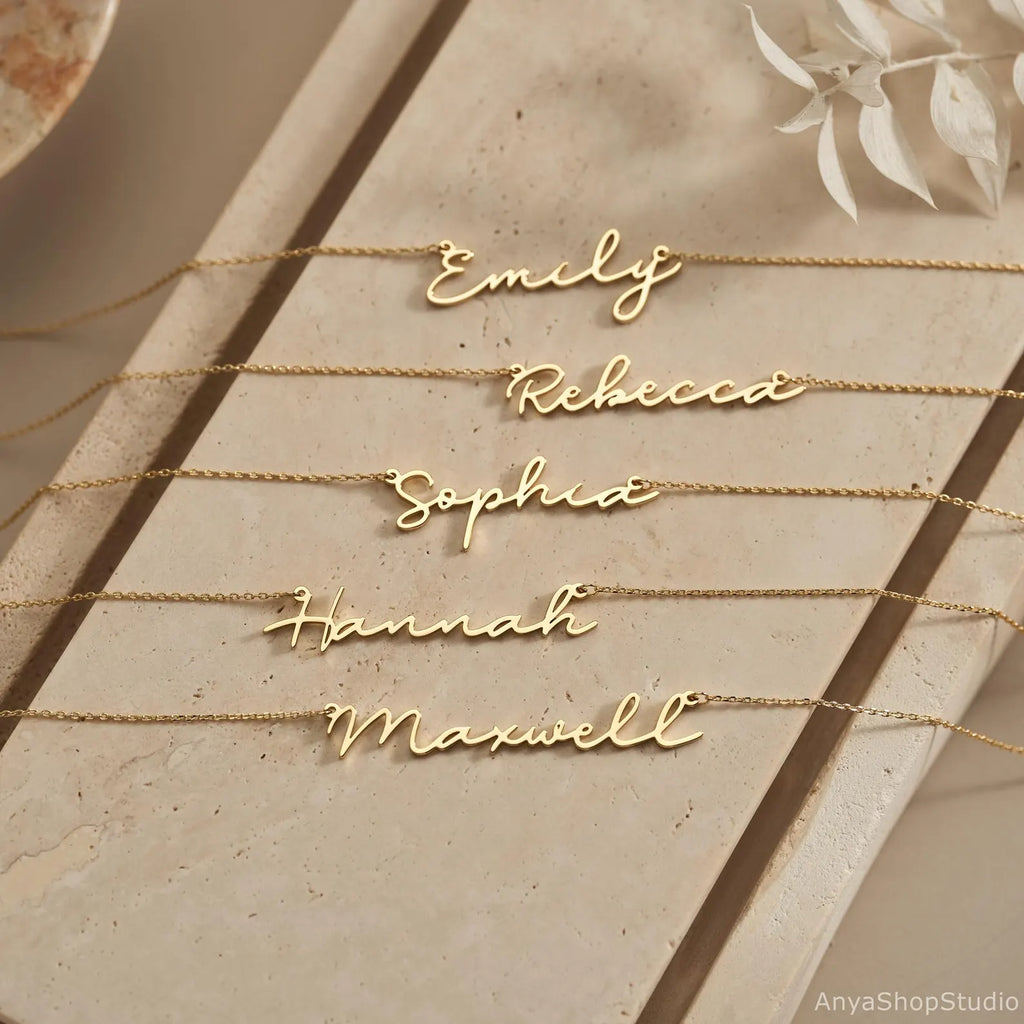 Dainty Minimalist Name Necklace